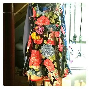 Womens floral apron